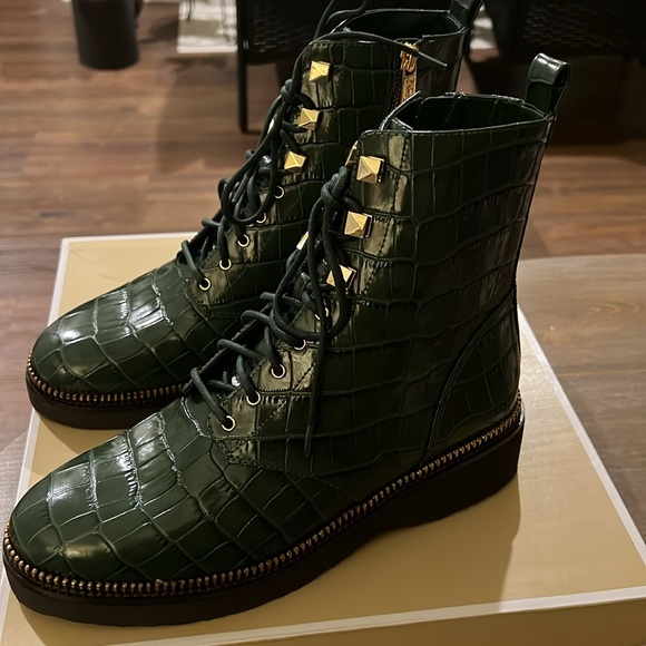 Michael Kors Embossed Croc Patent Leather Haskell Bootie Moss Green Combat Boot - Picture 7 of 11